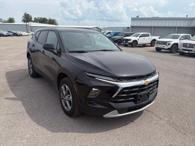 Used 2025 Chevrolet Blazer LT AWD/4WD image 8