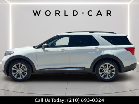 Used 2020 Ford Explorer XLT w/ Equipment Group 202A RWD image 6