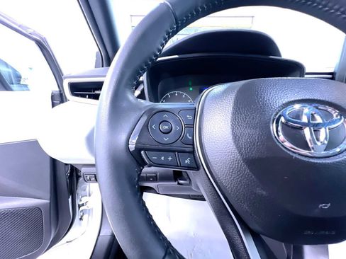 Used 2025 Toyota Corolla SE w/ Convenience Package FWD image 20
