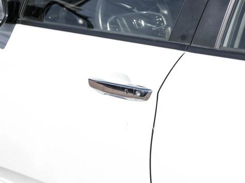 Used 2019 Honda Civic Touring image 39