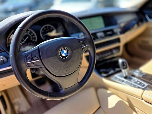 Used 2013 BMW 535i Sedan RWD image 11