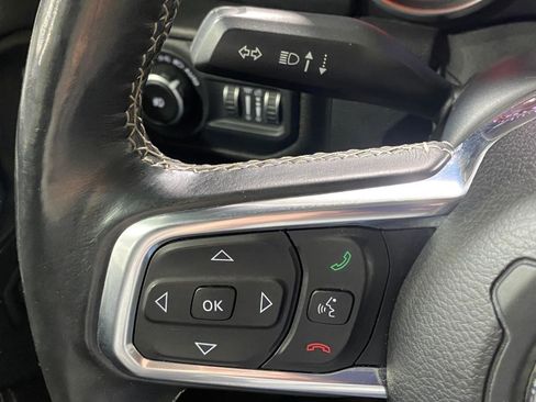 Used 2018 Jeep Wrangler Unlimited Sahara image 19