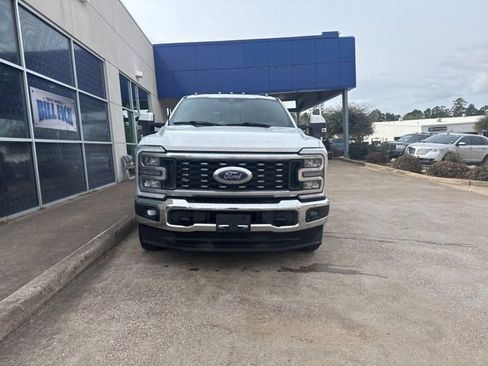 Used 2023 Ford F350 Lariat w/ FX4 Off-Road Package image 3