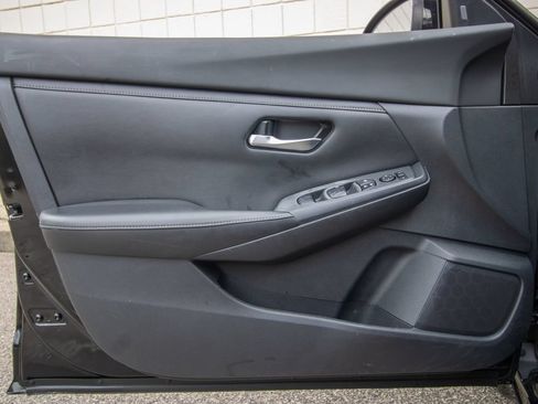 Used 2021 Nissan Sentra SV FWD image 10