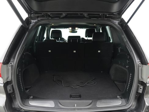 Used 2019 Jeep Grand Cherokee Limited w/ Trailer Tow Group IV AWD/4WD image 16