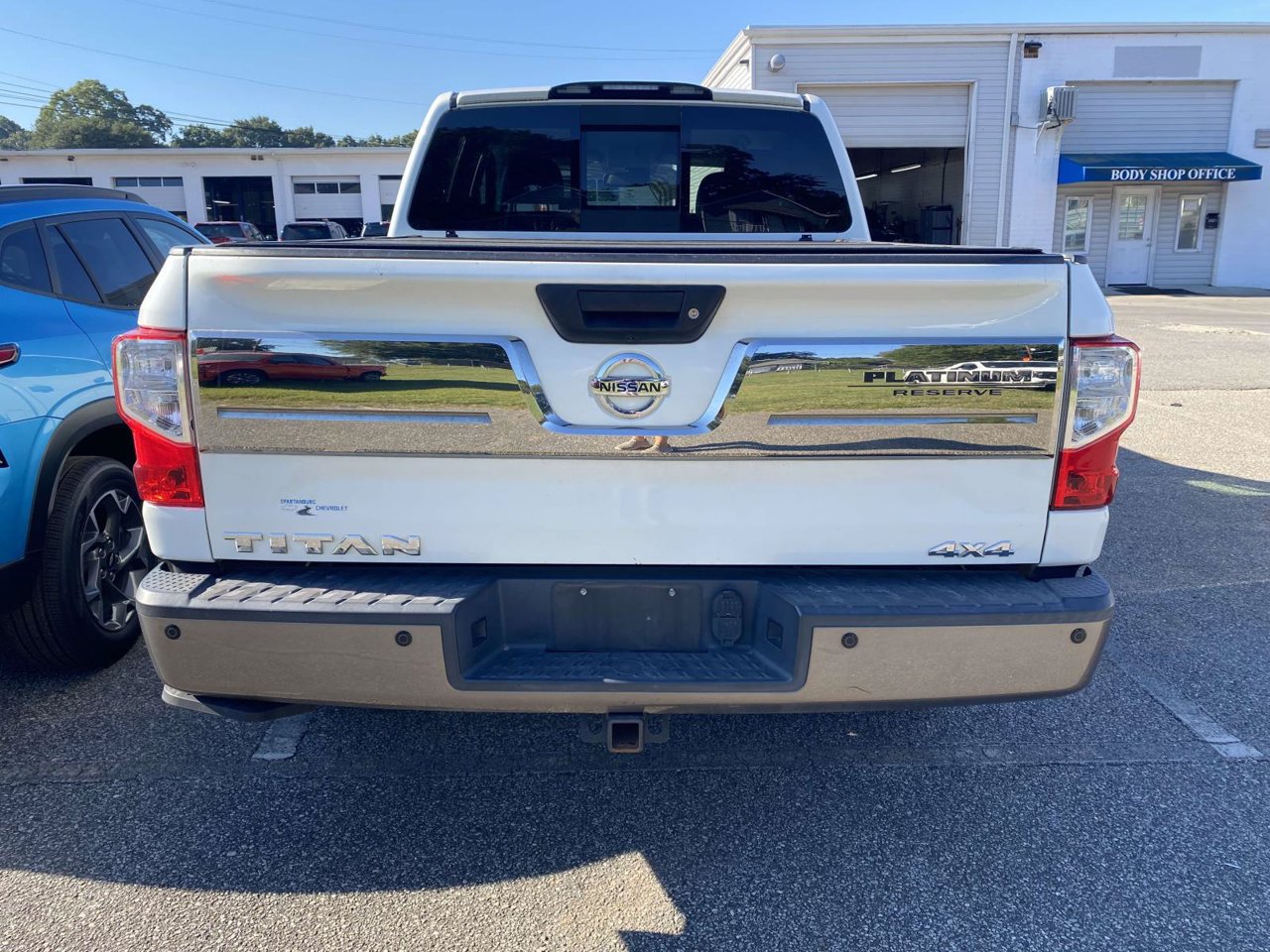 Used 2018 Nissan Titan Platinum Reserve w/ Platinum Utility Package AWD/4WD image 6