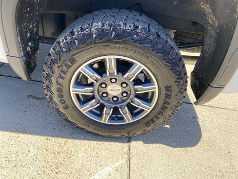 Used 2025 GMC Sierra 1500 AT4 AWD/4WD image 33