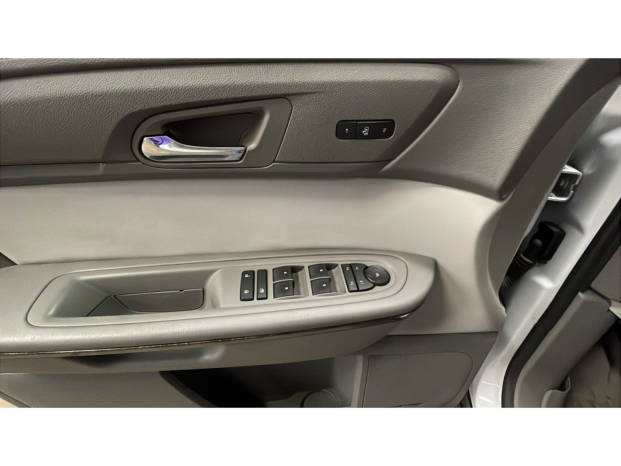 Used 2017 GMC Acadia Limited SLT AWD/4WD image 9