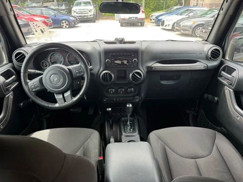 Used 2016 Jeep Wrangler Unlimited Sport w/ Connectivity Group image 11