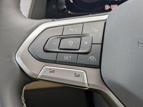 New 2026 Volkswagen Atlas Cross Sport SE image 18