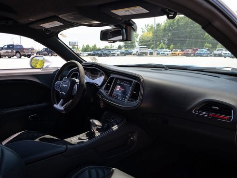 Used 2023 Dodge Challenger SRT Hellcat RWD image 39