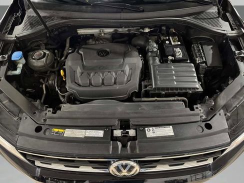 Used 2018 Volkswagen Tiguan SE AWD/4WD image 27