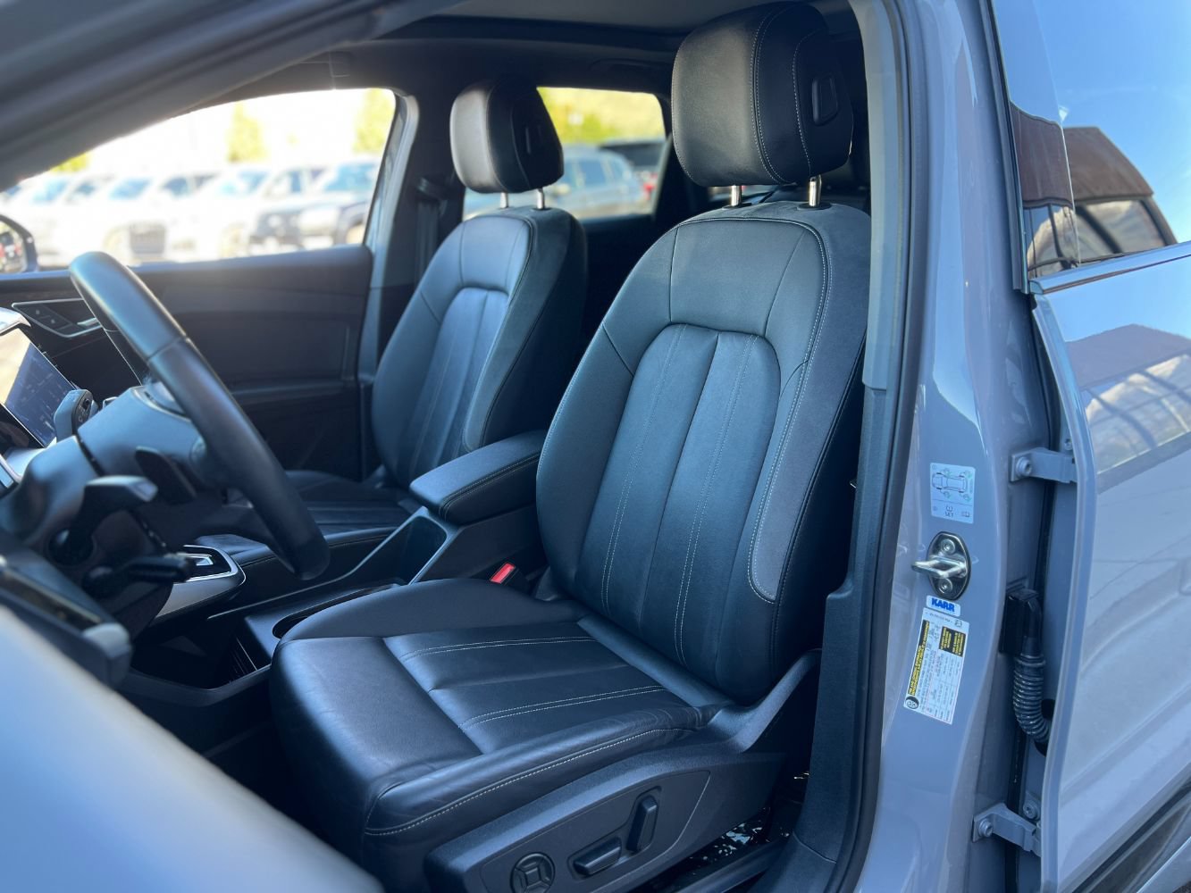 Used 2024 Audi Q4 e-tron Premium Plus w/ Premium Plus AWD/4WD image 21