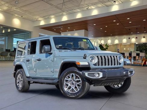 Used 2024 Jeep Wrangler Unlimited Sahara w/ Technology Group AWD/4WD image 27