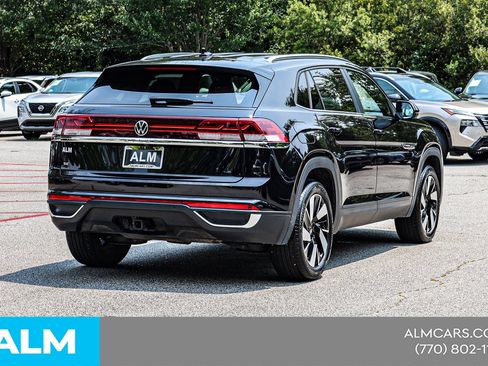 Used 2025 Volkswagen Atlas Cross Sport SE FWD image 6
