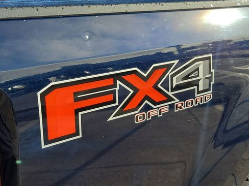 Used 2021 Ford F250 XLT w/ XLT Premium Package image 9