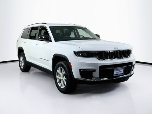 Used 2023 Jeep Grand Cherokee L Limited AWD/4WD image 3