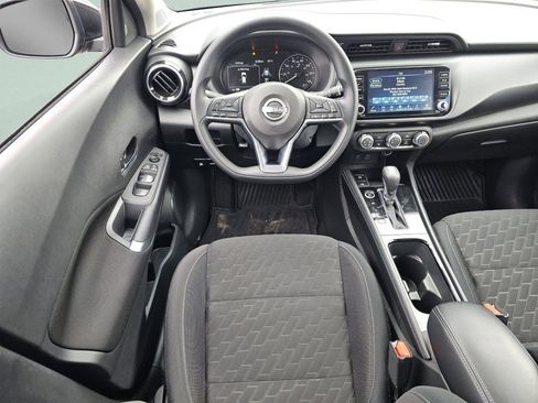 Used 2024 Nissan Kicks SV image 4