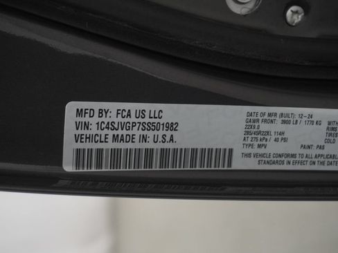 Certified 2025 Jeep Grand Wagoneer Series III w/ Rear Seat Video Group 1 AWD/4WD image 58