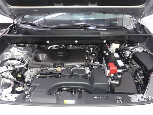 Used 2024 Toyota RAV4 LE image 12