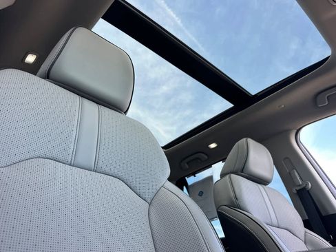 Certified 2024 Honda Pilot Elite image 20