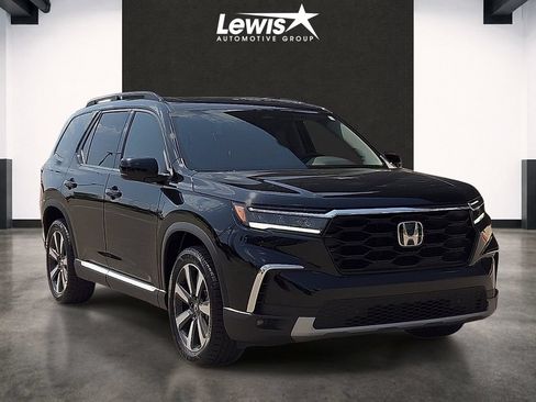 Used 2024 Honda Pilot Touring image 6