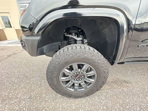 Used 2025 GMC Sierra 1500 AT4X AWD/4WD image 34