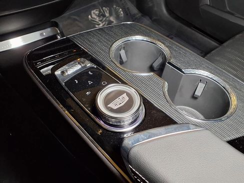 New 2026 Cadillac Lyriq V image 19