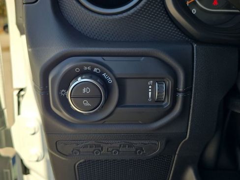 New 2026 Jeep Gladiator Mojave w/ Steel Bumper Group image 22