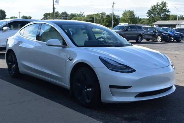 Used 2020 Tesla Model 3 Standard Range Plus RWD image 13