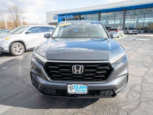 Used 2025 Honda CR-V EX image 2