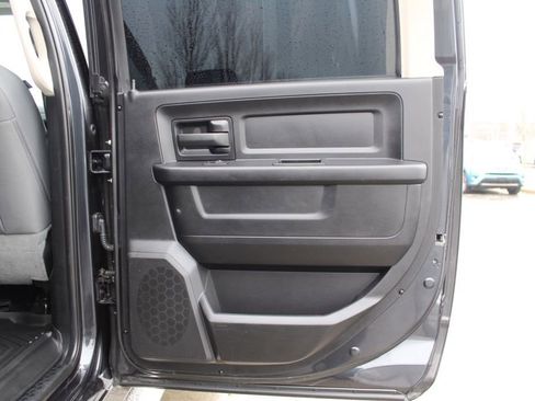 Used 2016 RAM 2500 Tradesman w/ Chrome Appearance Group image 26