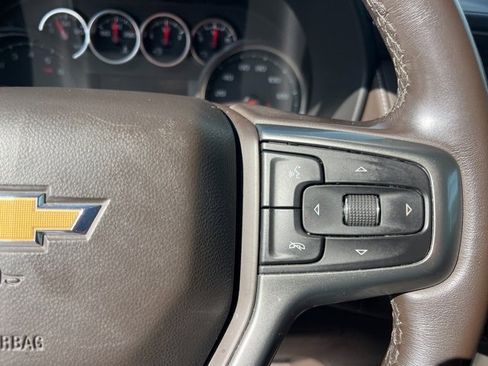 Used 2021 Chevrolet Suburban LS w/ Driver Alert Package image 17