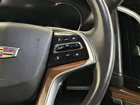 Used 2019 Cadillac Escalade Luxury image 28