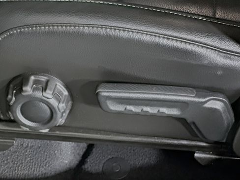 Used 2023 Jeep Wrangler Sahara w/ Cold Weather Group image 13