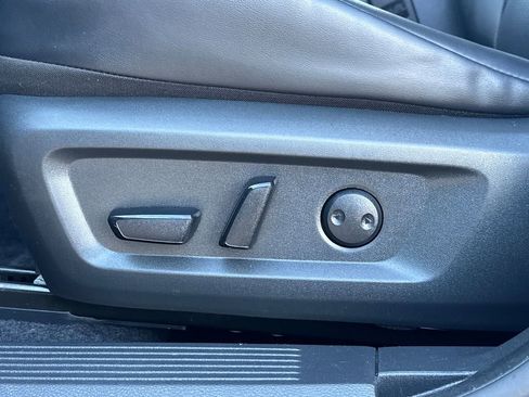 Used 2023 Nissan Rogue SV w/ SV Premium Package image 32