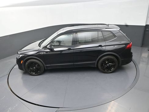 Used 2024 Volkswagen Tiguan SE R-Line AWD/4WD image 16