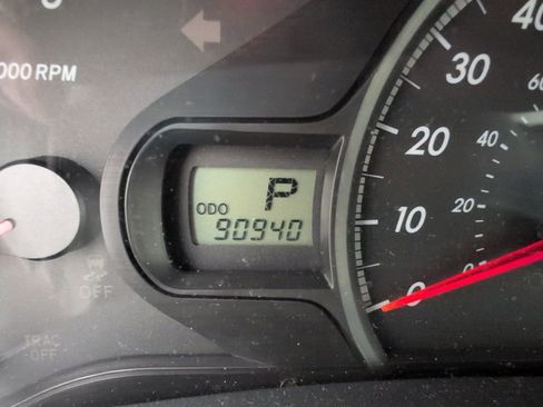 Used 2013 Toyota Sienna LE image 26