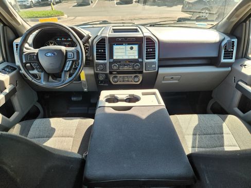 Used 2016 Ford F150 XLT w/ Equipment Group 302A Luxury AWD/4WD image 8