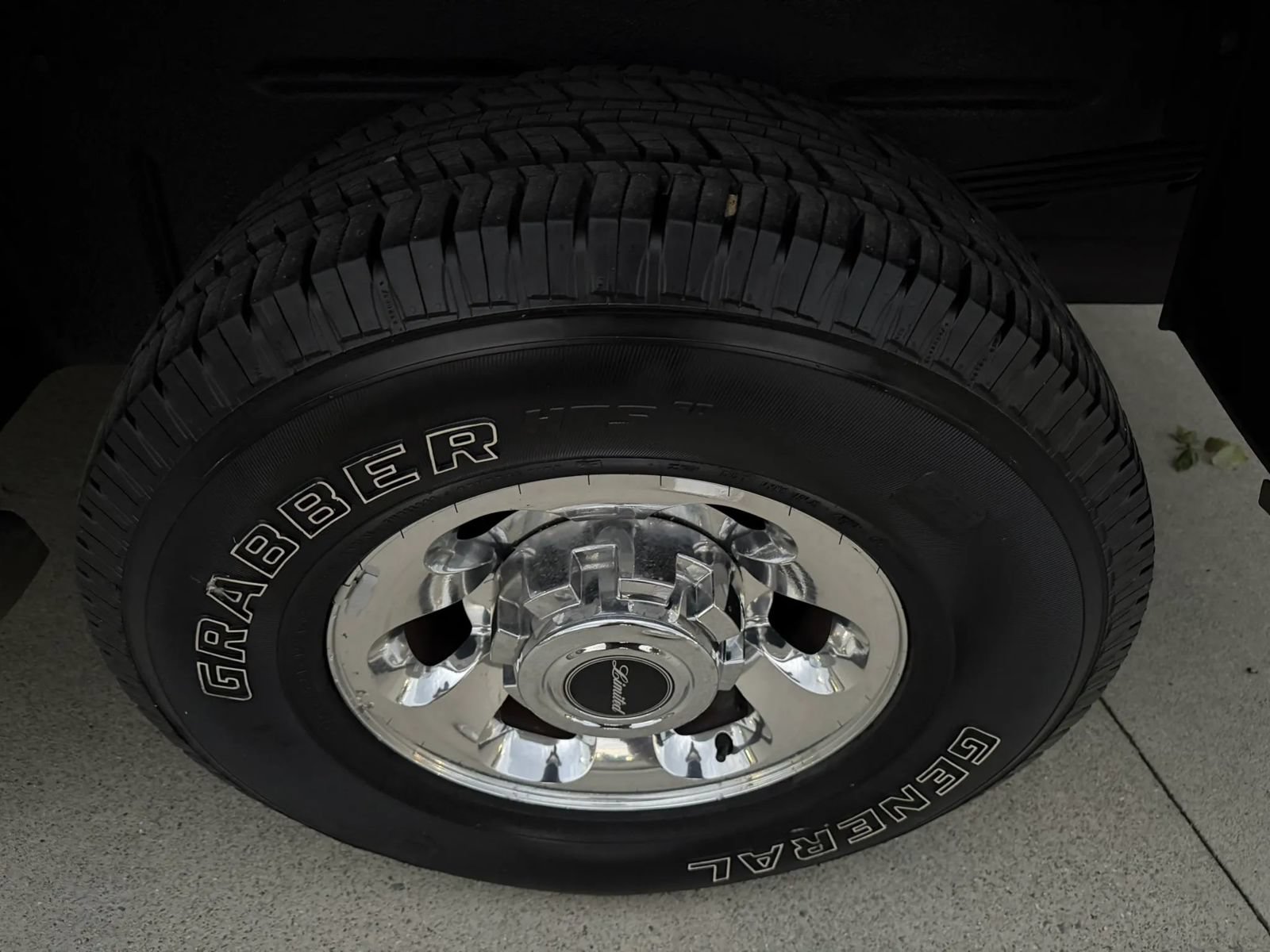 Used 2004 Ford Excursion Limited AWD/4WD image 30
