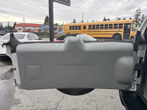 Used 2007 Jeep Liberty Sport image 8