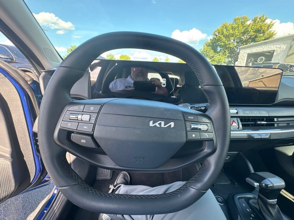 Used 2025 Kia K4 EX FWD image 14