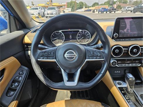 Used 2021 Nissan Sentra SV w/ SV Premium Package FWD image 5
