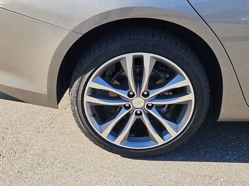 Used 2024 Chevrolet Malibu LT image 5