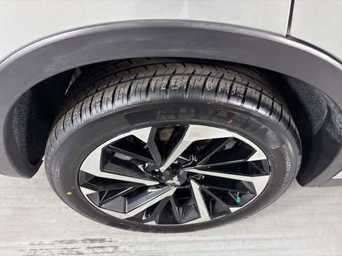 Used 2024 Mitsubishi Outlander SE image 10