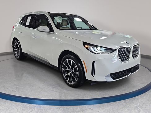 Certified 2025 BMW X3 xDrive30 w/ Premium Package AWD/4WD image 4