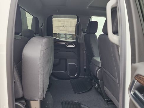 New 2026 GMC Sierra 1500 Elevation image 44