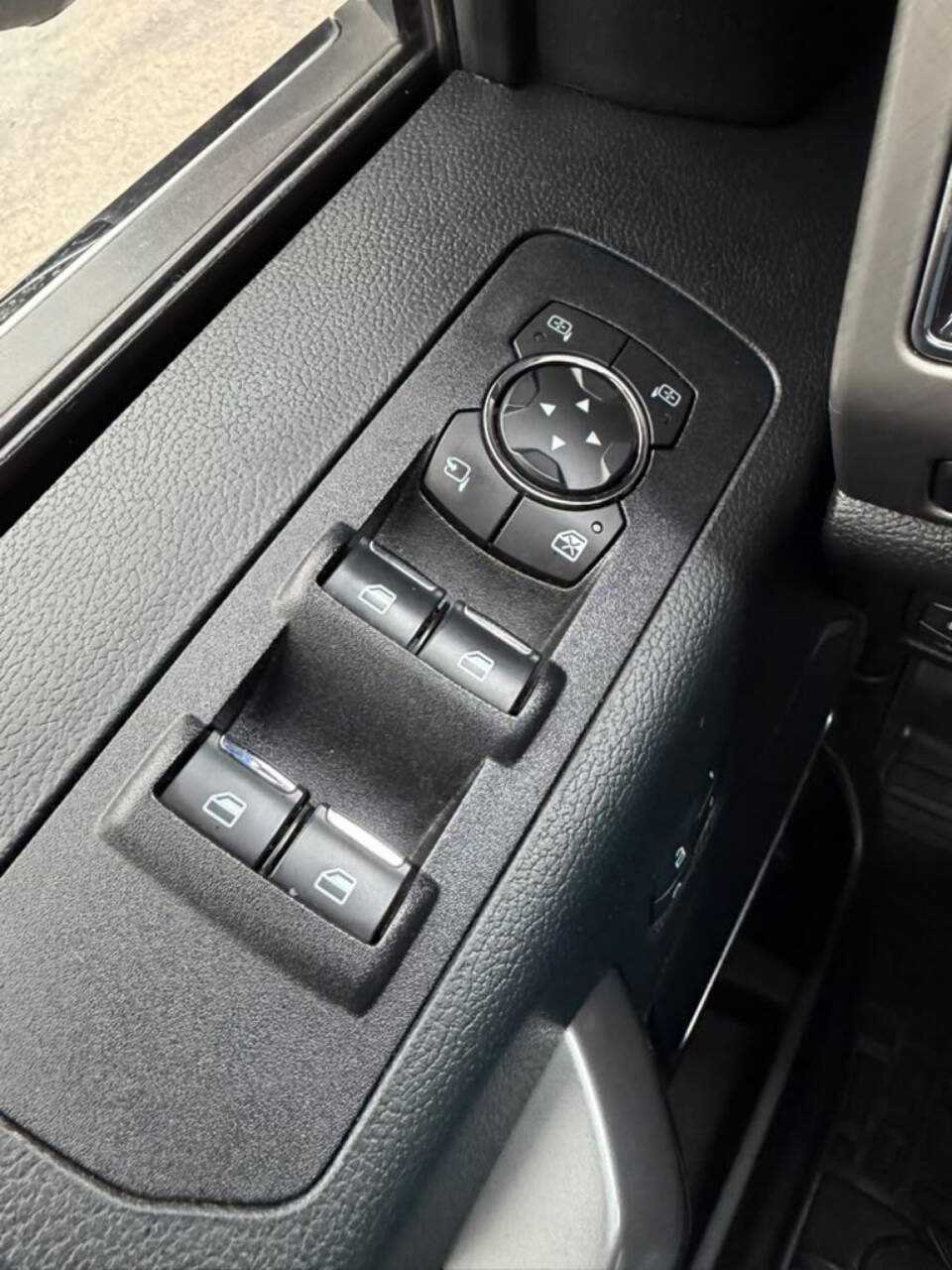 Used 2018 Ford F150 Limited AWD/4WD image 26