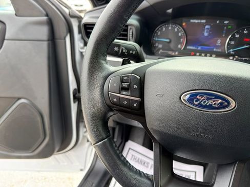 Used 2020 Ford Explorer XLT image 34