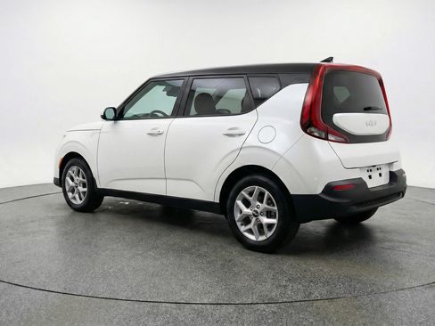 Used 2025 Kia Soul LX w/ LX Technology Package image 6